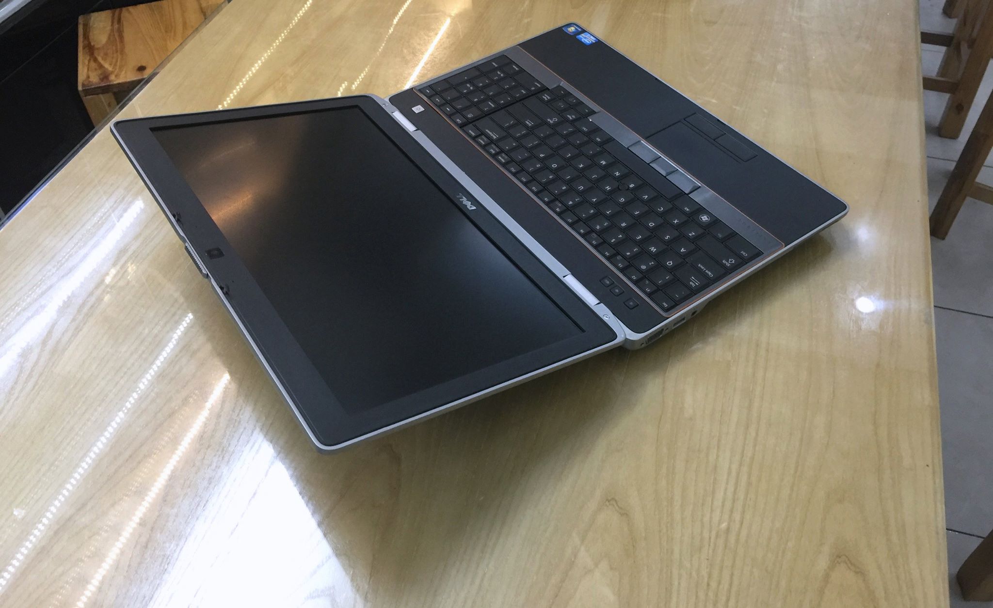 Laptop Dell Latitude E6520 i7 -4.jpg